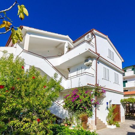 Apartments Anica J Lopar Bagian luar foto