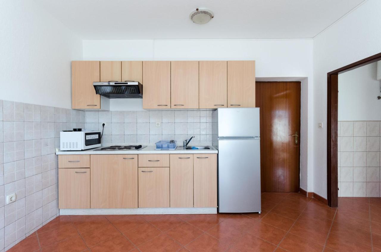 Apartments Anica J Lopar Bagian luar foto
