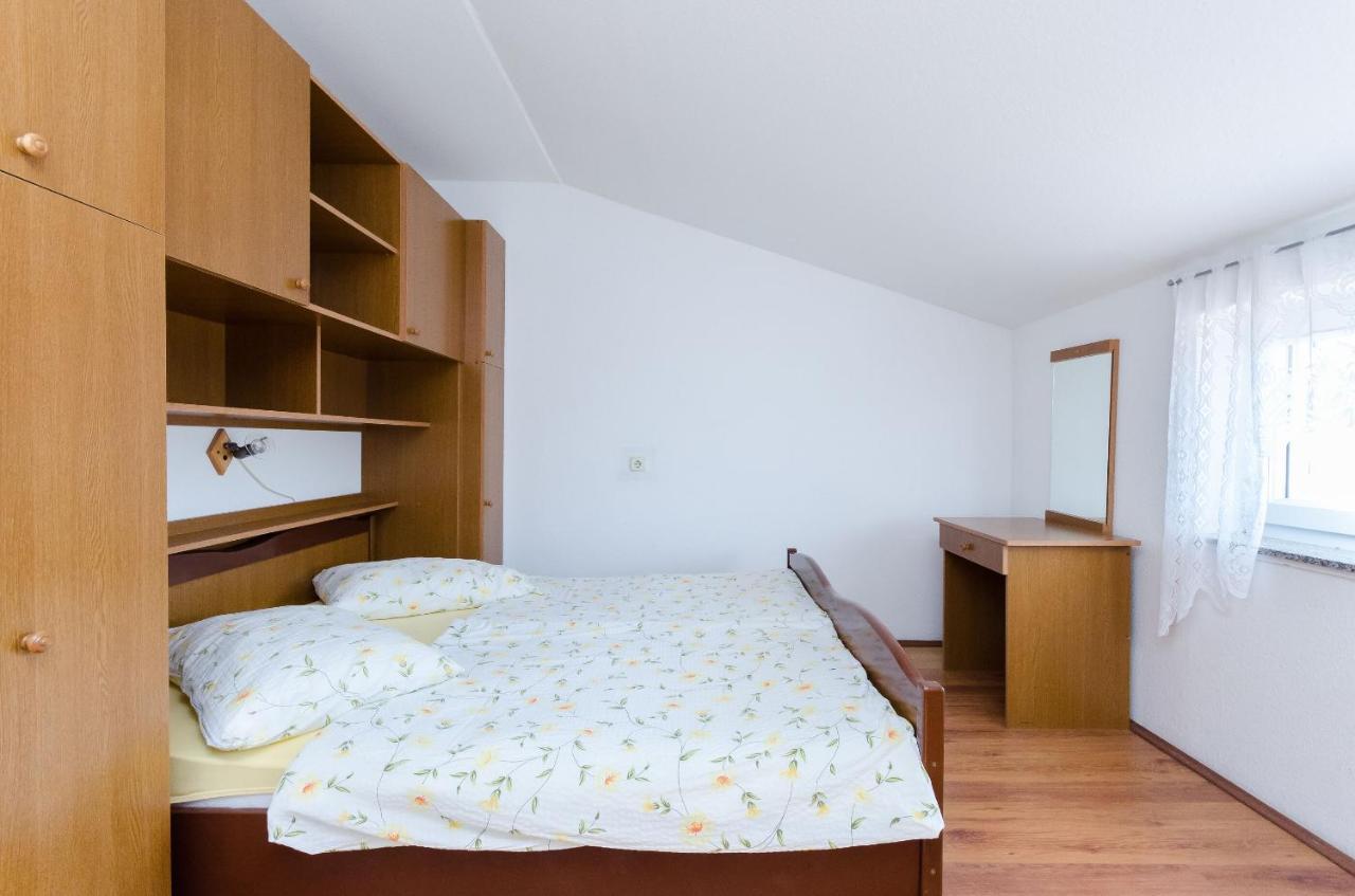 Apartments Anica J Lopar Bagian luar foto