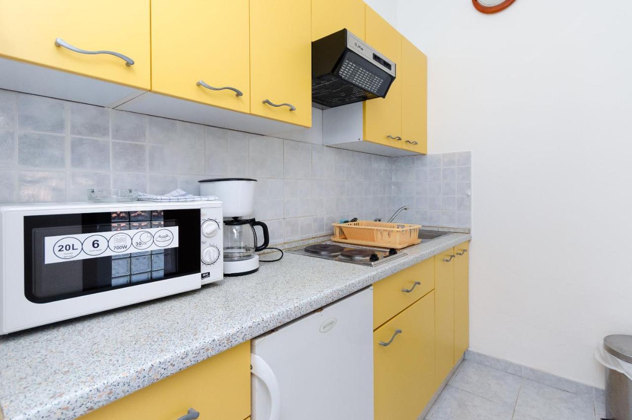 Apartments Anica J Lopar Bagian luar foto
