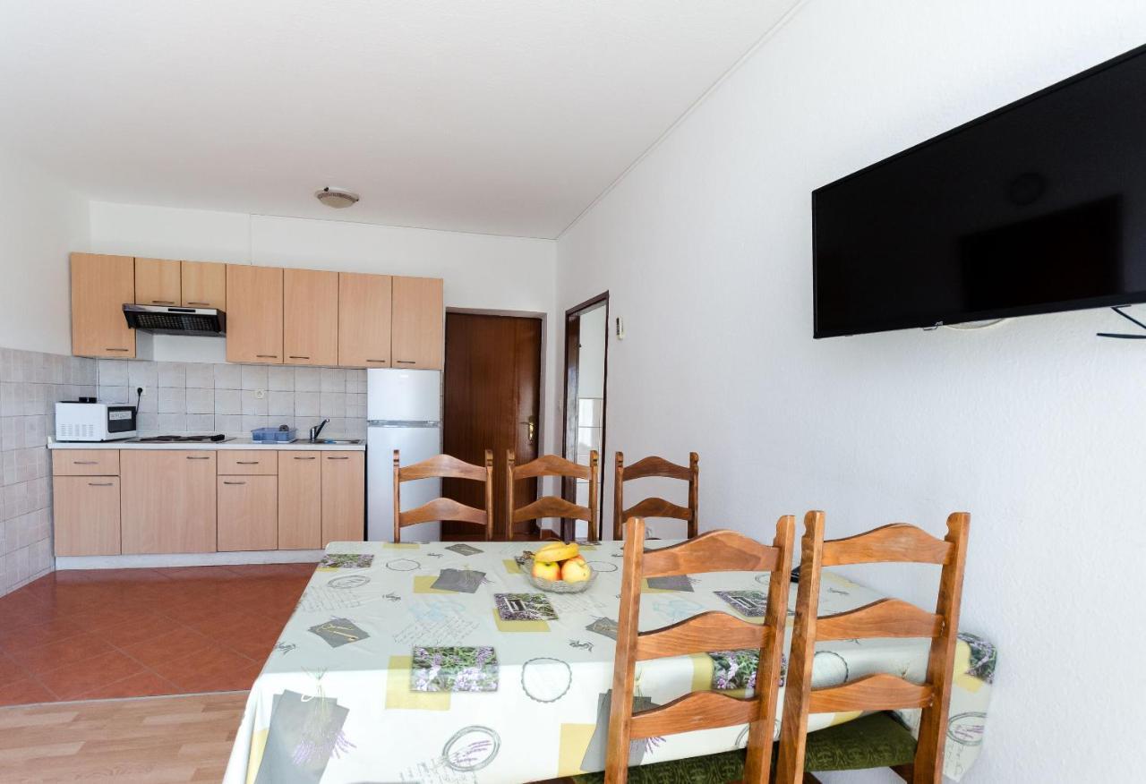 Apartments Anica J Lopar Bagian luar foto