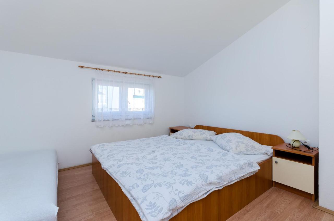 Apartments Anica J Lopar Bagian luar foto