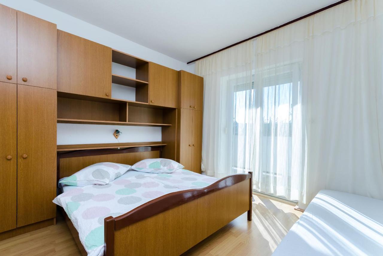 Apartments Anica J Lopar Bagian luar foto